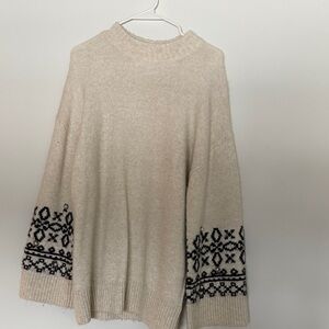 H&M Cream Crewneck Oversized Sweater with Black Fair Isle Sleeve Detail